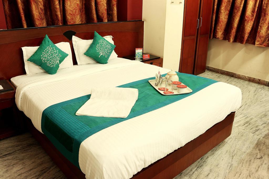 Oyo 1224 New Alipore Calcutta Exteriör bild