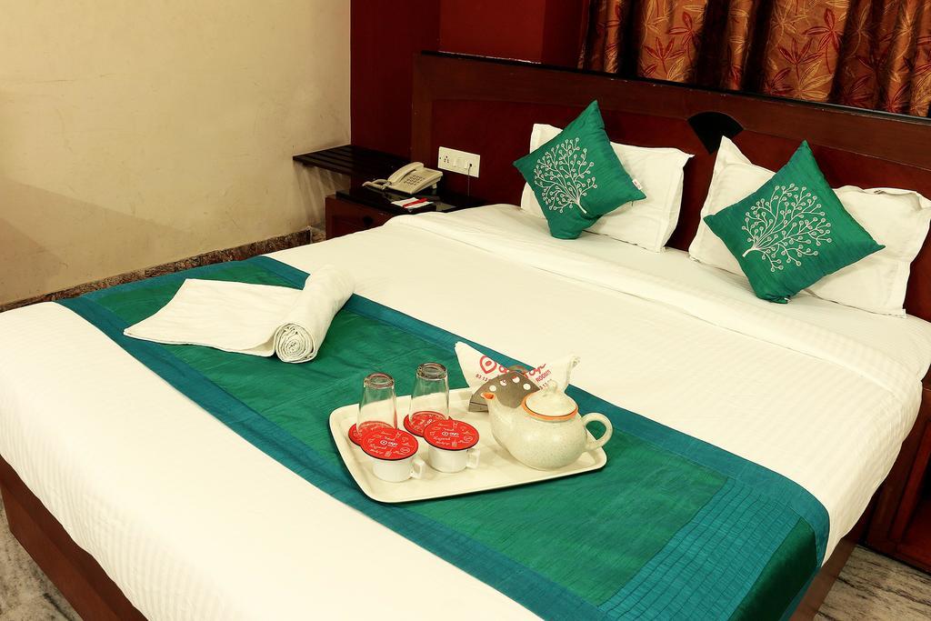 Oyo 1224 New Alipore Calcutta Exteriör bild